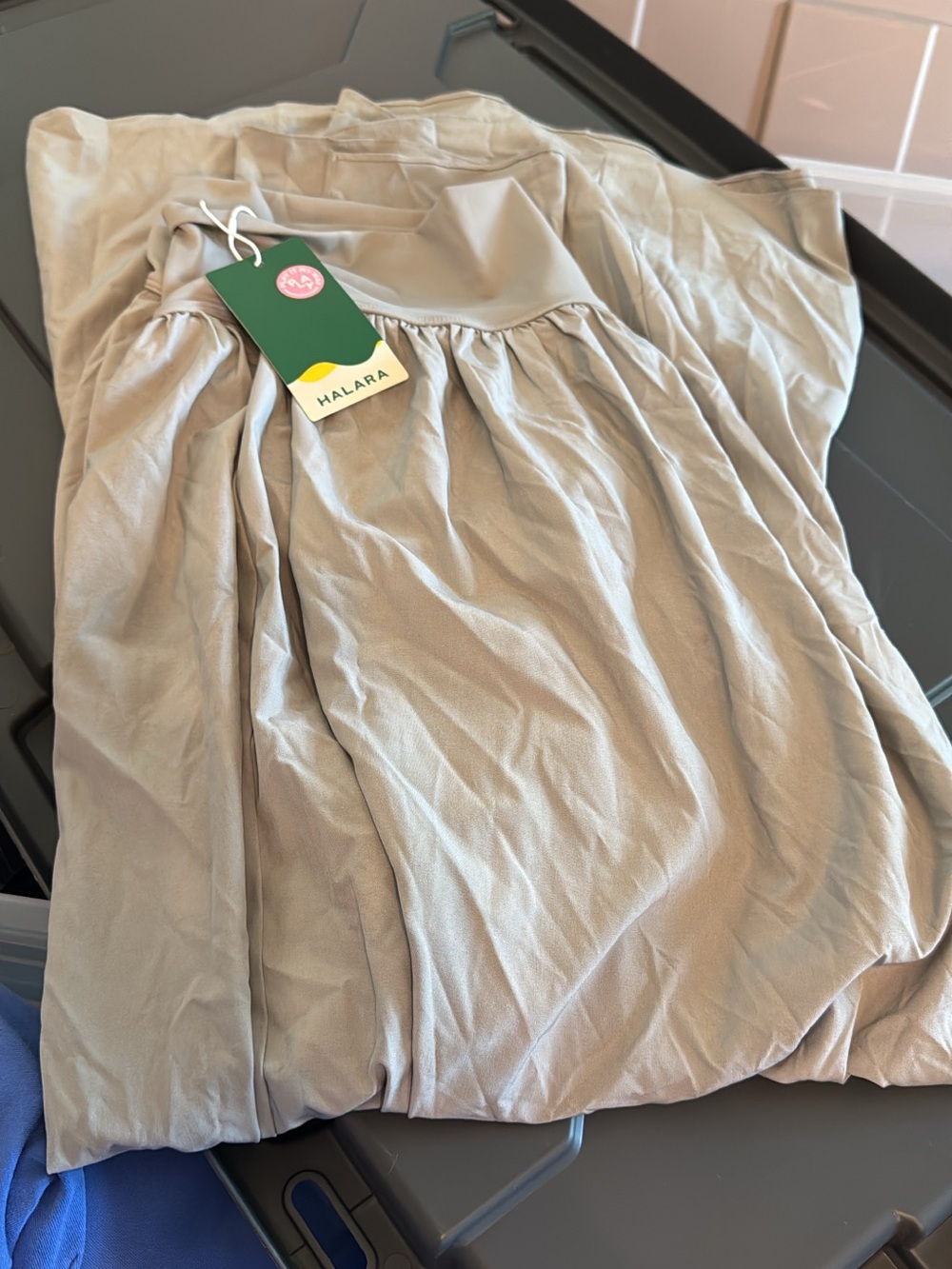 HALARA Gathered Midi Skirt in Neutral
